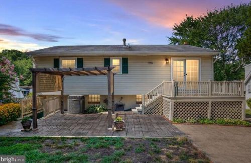 4408 Kentmore Dr, Woodbridge, VA 22193-5226