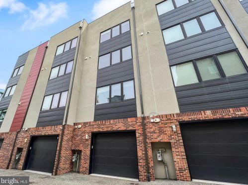 154 Front St, Philadelphia PA  19106-0020 exterior