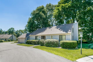 115 Lyon Farm Dr, Greenwich, CT 06831-4351