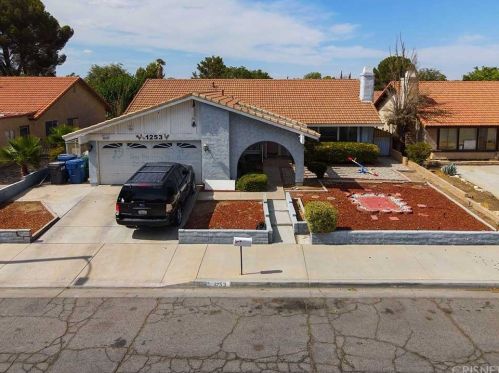 1253 Morven St, Lancaster, CA 93535-3356