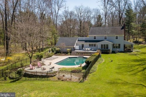 23 Honeybrook Dr, Princeton NJ  08540-7408 exterior