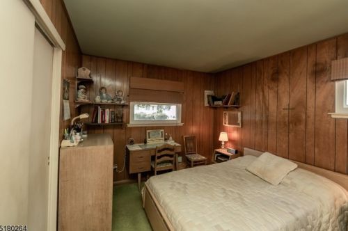 4 Lawrence Dr, Hackettstown NJ  07840-2510 exterior