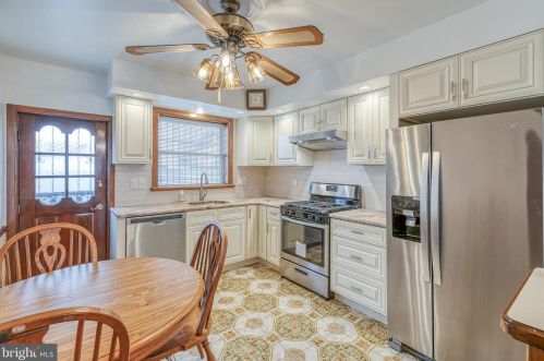 2434 10th St, Philadelphia PA 19133-1603 exterior