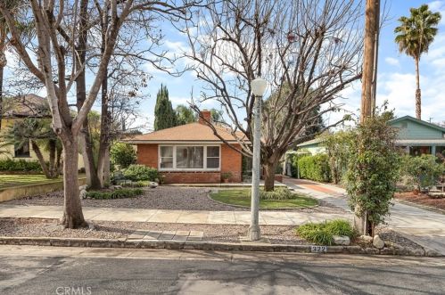 322 Grant St, Redlands, CA 92373-5119