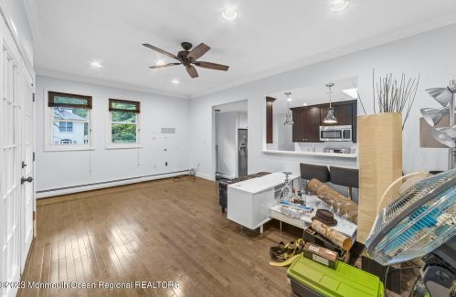 206 Red Hl Rd, Middletown NJ 07748-2408 exterior