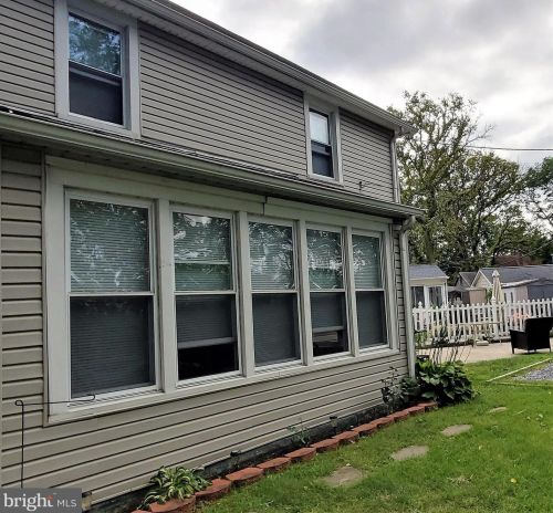 260 Pershing Rd, Gloucester, NJ 08030-2552