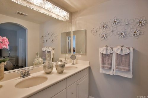 146 Hedge Bloom, Irvine CA  92618-1517 exterior