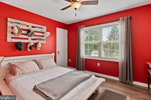 22 Meade Dr, Carlisle PA 17013-8141 exterior