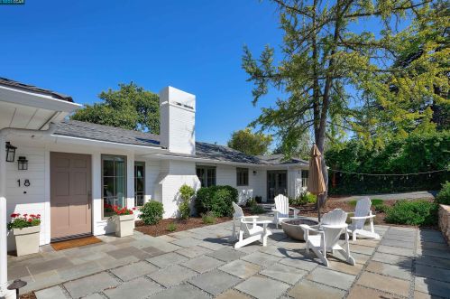 18 Via Hermosa, Orinda, CA 94563-1828