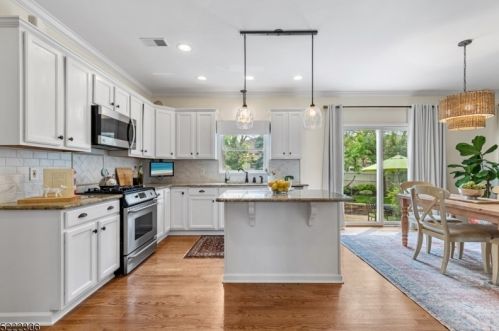 4 Morgan Ct, Dover NJ  07869-1445 exterior