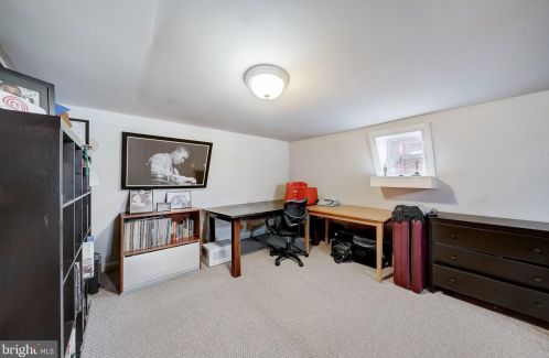 430 42 St, Philadelphia PA 19104-0044 exterior