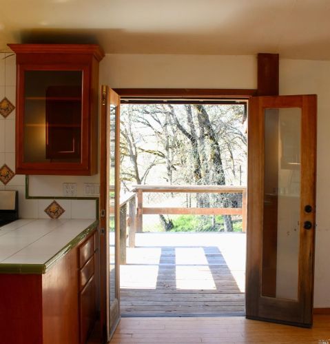 4640 Bus Mcgall Rd, Ukiah, CA 95482-9340