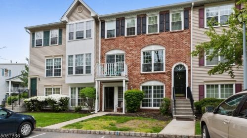 92 Chambord Ct, Trenton NJ  08619-4709 exterior