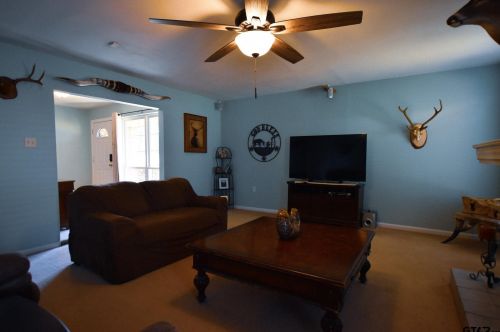 4303 Memorial Dr, Marshall TX 75672-5809 exterior