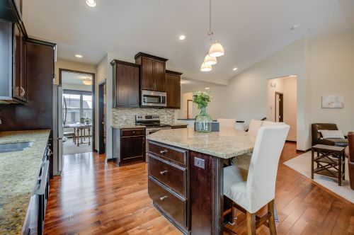10725 Lyndale Bluffs Trl, Minneapolis, MN 55420-5653