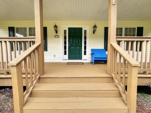 114 Copper Creek Dr, Lagrange, GA 30240-8258