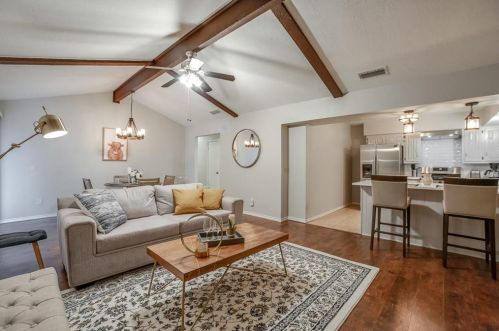 2129 Richbrook Dr, Garland TX 75044-7121 exterior