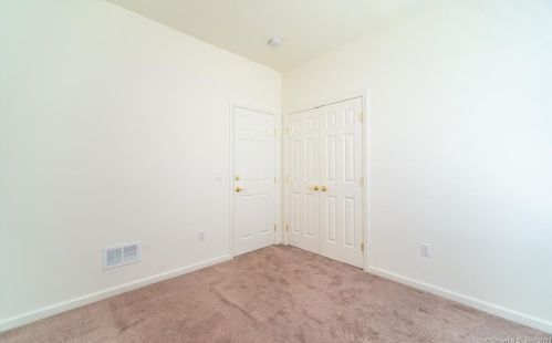62 Bartlett Holw, Middletown CT  06457-1887 exterior