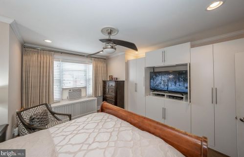 5726 12 St, Philadelphia PA 19141-4111 exterior