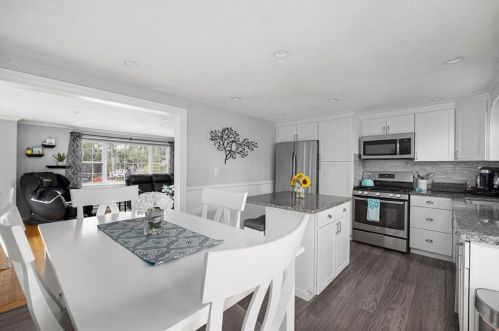 161 Stillwater Dr, Warwick, RI 02889-3703