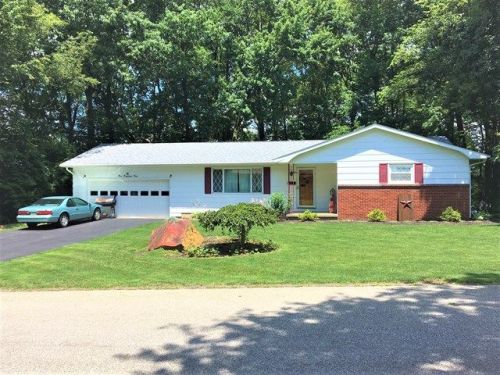 104 Sycamore Dr, Franklin, PA 16323-1937