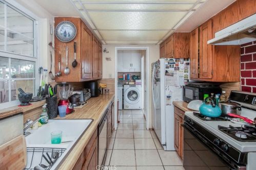 2502 Houston Ave, Anaheim CA  92801-1439 exterior