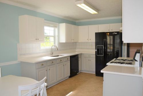 2121 Little River Dr, Suwanee, GA 30024-3276