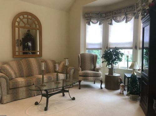 18 Woodward Dr, Bridgewater, NJ 08807-5613