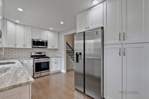 1019 Castlewood Ln, Bannockburn IL  60015-2609 exterior