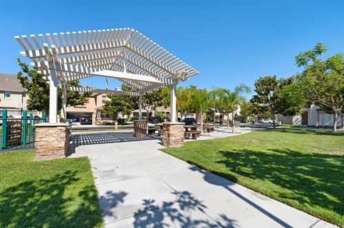 2744 Madison Cir, Anaheim CA  92801-4997 exterior