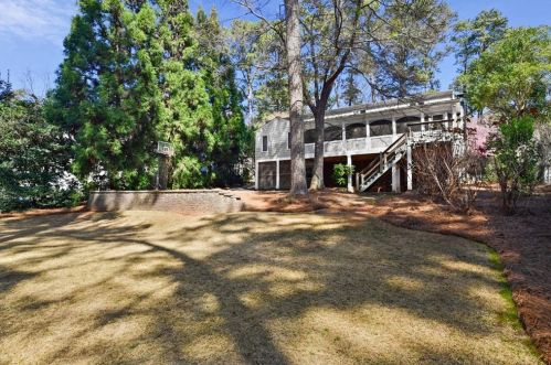 4114 Club Dr, Atlanta, GA 30319-1116