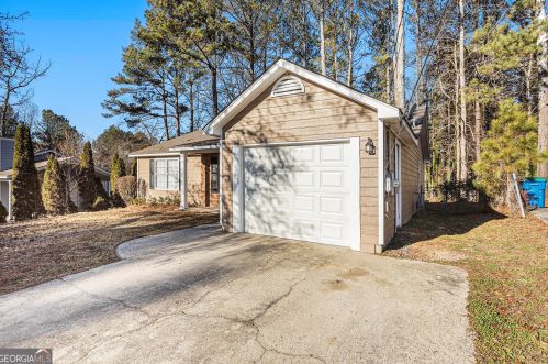 6480 Emerald Pointe Cir, Atlanta, GA 30349-8431
