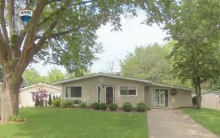 36 Hampton Rd, Boulder Hill, IL 60538-2334