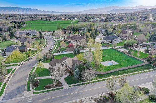 497 Rnch Dr, Alpine UT exterior