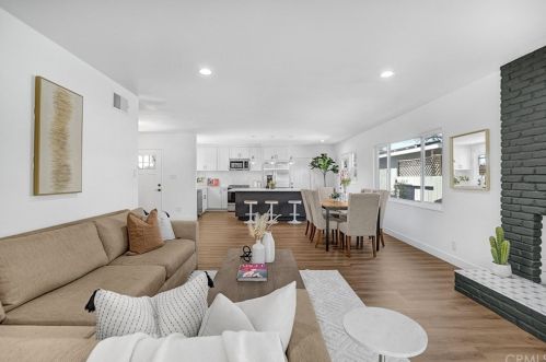 1048 Fairbrook Ln, Santa Ana CA  92706-1106 exterior