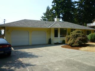 1505 210th Ave, Redmond, WA 98074-6611