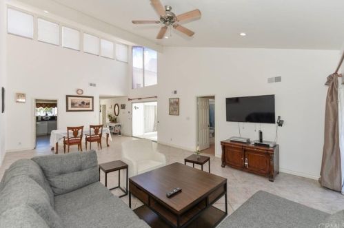 12 Spicewood Way, Irvine CA  92612-2721 exterior