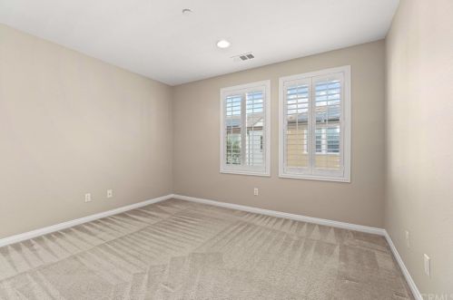 34 Latitude, Irvine CA  92618-8821 exterior