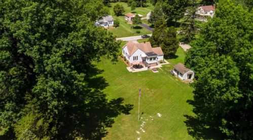 4210 Clough Ln, Cincinnati, OH 45245-1711