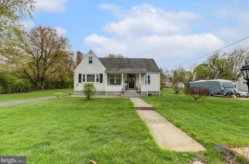 4515 Winfield St, Harrisburg, PA 17109-1532