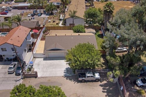 338 Plaza De Benito Juarez, Vista CA  92083-3549 exterior