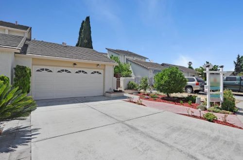 913 Jungfrau Ct, Milpitas, CA 95035-6959