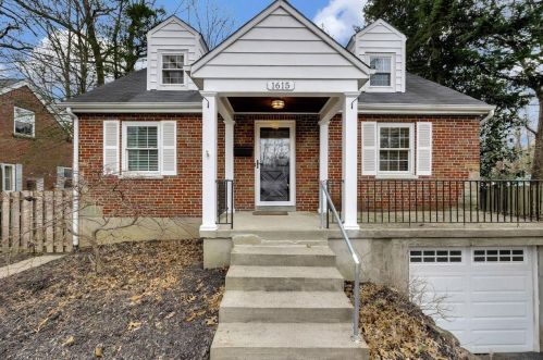 1615 Clio Ave, Cincinnati OH  45230-1812 exterior