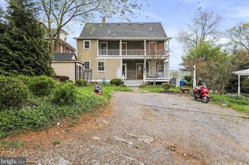 328 Mildred St, Charles Town WV  25414-1834 exterior