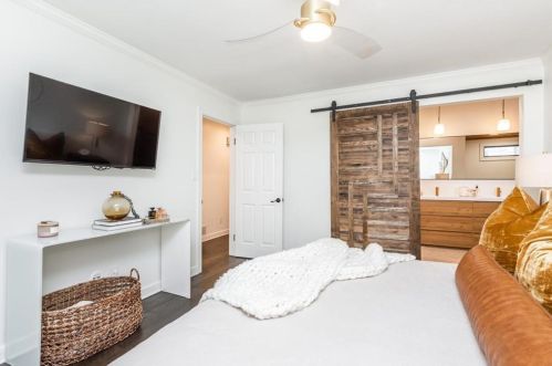 2334 Cortez Way, Atlanta GA  30319-3914 exterior