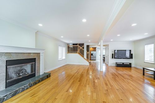 1738 72nd Ct, Chicago, IL 60707-4203