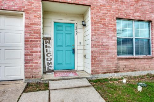 10041 Blue Bell Dr, Fort Worth, TX 76108