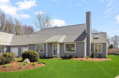 30 Riverdell Dr, South Kingstown, RI 02874-2480