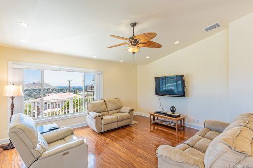 1717 Iwi Way, Honolulu HI  96816-3826 exterior