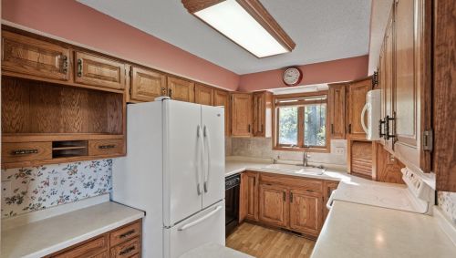 2242 Grospoint Ave, Saint Paul MN  55128-4402 exterior